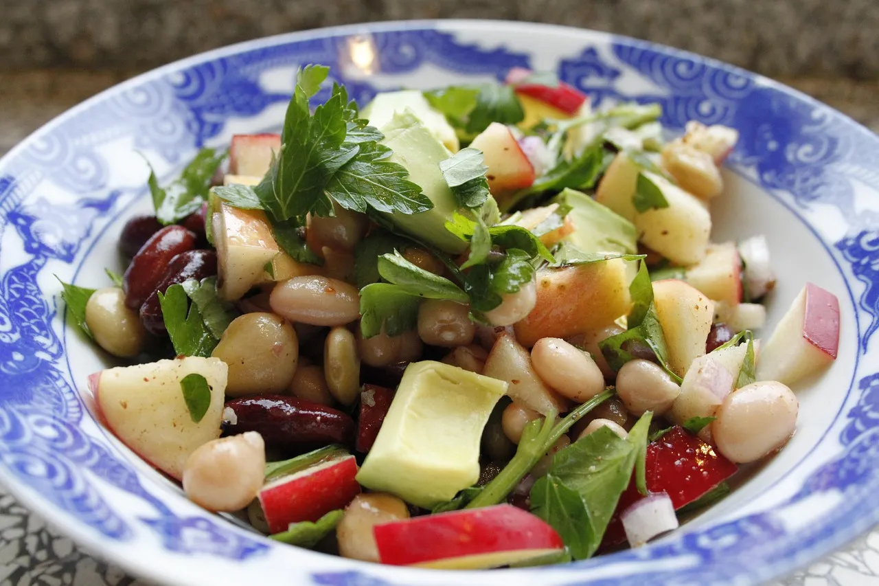 Plato de lentejas, garbanzos y alubias