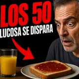El desayuno más común después de los 50 que dispara tu glucosa (y la alternativa que sí funciona)